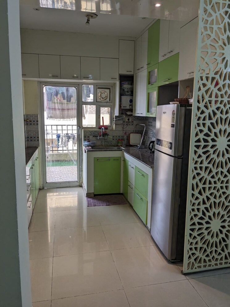 Balcony, mahagun-mywoods 3 Bedroom 1545 Sq.Ft. Apartment In Sector 16c Greater Noida Greater Noida 7870335