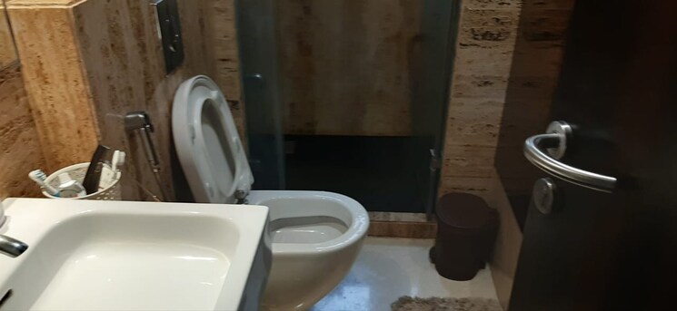 Bathroom, oberoi-beach-house 3 Bedroom 2000 Sq.Ft. Apartment In Juhu Mumbai 7870390