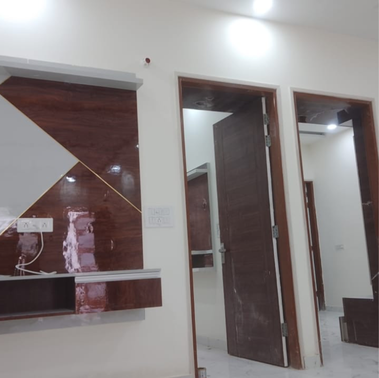 Room, ambala highway 5 Bedroom 142 Sq.Yd. Independent House In Ambala Highway Zirakpur 7870415