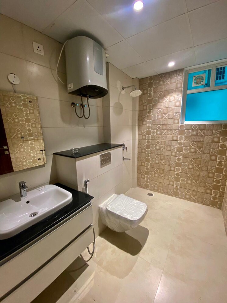 Bathroom, maya-green-lotus-utsav 3 Bedroom 2100 Sq.Ft. Apartment In International Airport Road Zirakpur 7870403