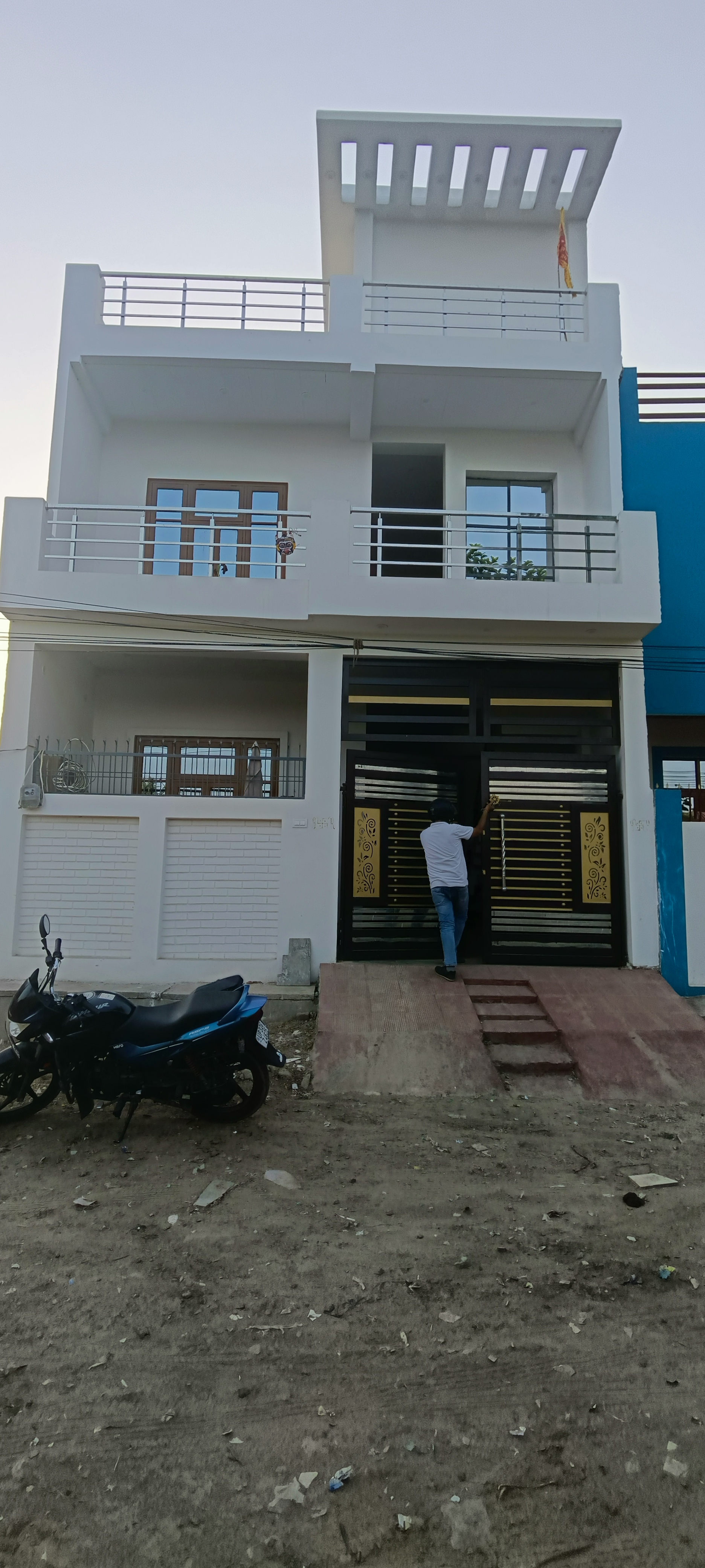 3 BHK + Extra Room Independent House For Sale in Tiwari House