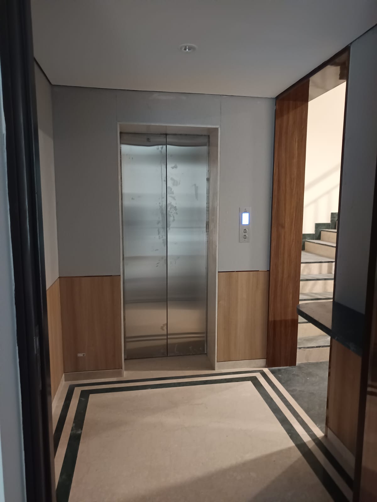 4 BHK + Pooja Room,Servant Room Builder Floor For Sale in DLF City Phase V