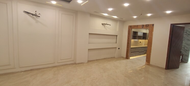 Room, sector 85 4 Bedroom 303 Sq.Yd. Builder Floor In Sector 85 Faridabad 7870563