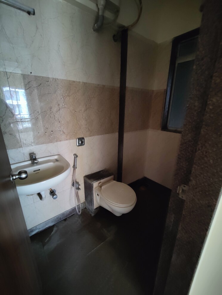 Bathroom, asha-ashok-smruti 1 Bedroom 470 Sq.Ft. Apartment In Vadavali Thane 7870585