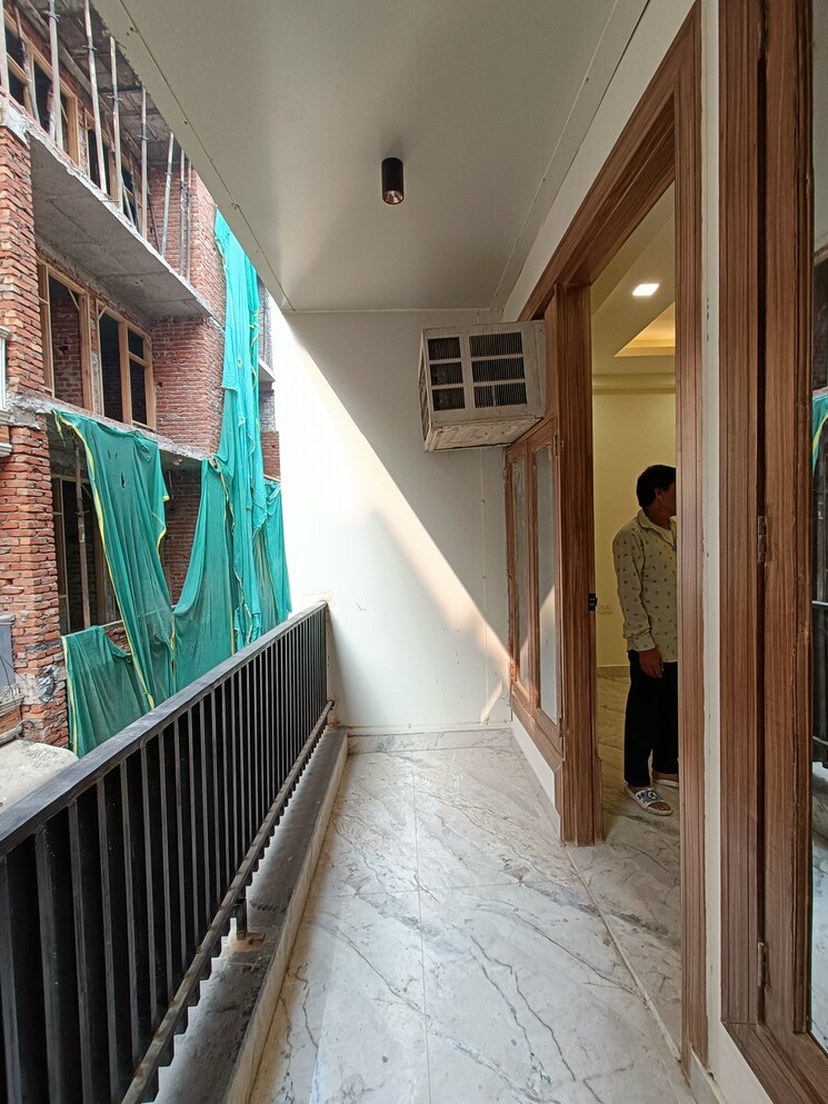 Balcony, panchsheel vihar 3 Bedroom 1000 Sq.Ft. Builder Floor In Panchsheel Vihar Delhi 7870581