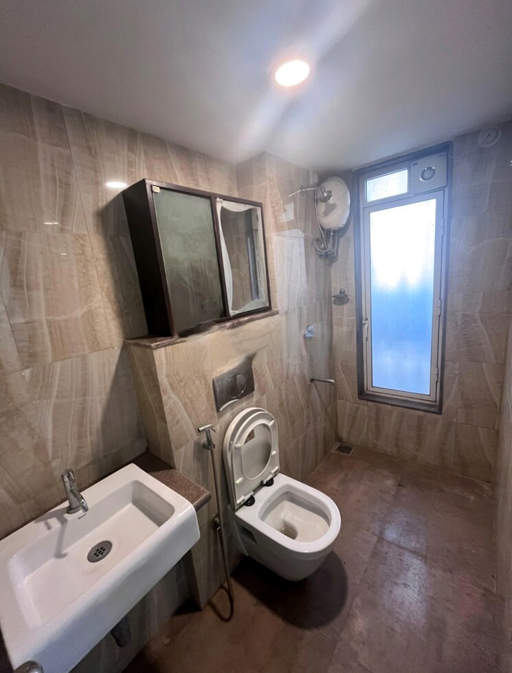 Bathroom, lodha-amara 2 Bedroom 900 Sq.Ft. Apartment In Kolshet Road Thane 7870675