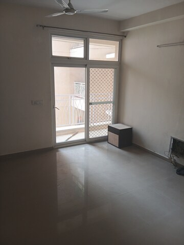 2 BHK Apartment For Rent in Mahagun Mywoods, Sector 16c Greater Noida