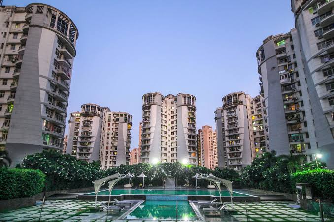 3.5 BHK + Servant Room Apartment For Sale in Omaxe Heights Gomti Nagar