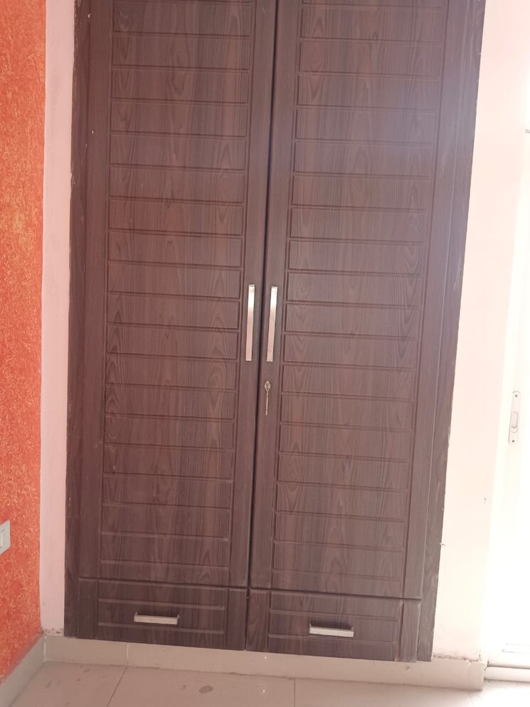 undefined, amrapali-platinum 4 Bedroom 2475 Sq.Ft. Apartment In Sector 119 Noida 7870968