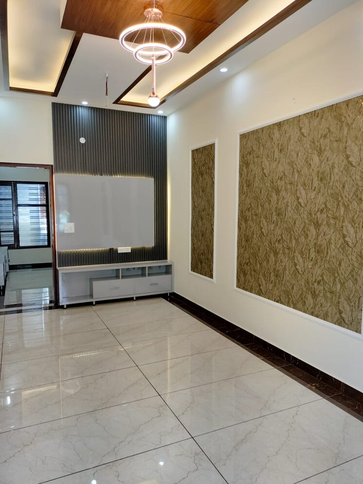Room, sector 114 3 Bedroom 1350 Sq.Ft. Builder Floor In Sector 114 Mohali 7871041