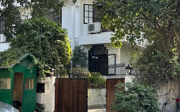 6+ BHK Independent House For Sale in Sector 105