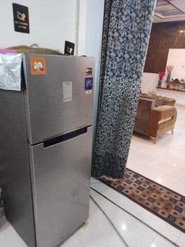 Furnished Amenities in 3 BHK Builder Floor at Vasundhara Sector 10 – for Sale