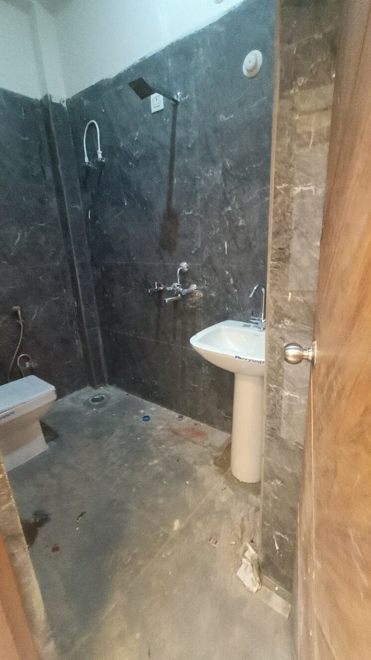 Bathroom, arsha-madhav-greens 3 Bedroom 1508 Sq.Ft. Villa In Gomti Nagar Lucknow 7871261