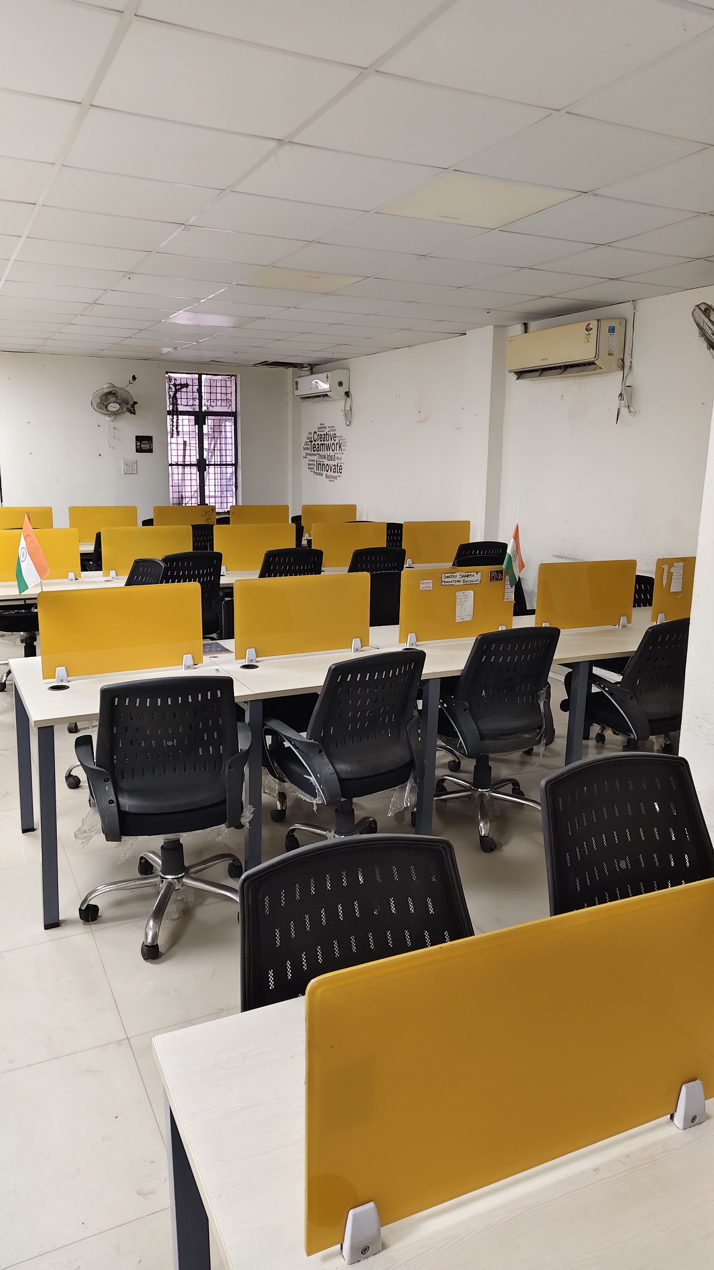 Commercial Office Space 1400 Sq.Ft. For Rent in Ramesh Nagar Delhi  7871307