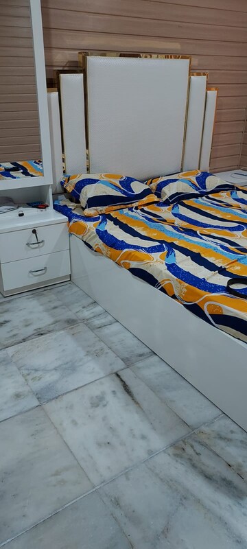 Bedroom in 2 BHK Apartment at Andheri West – for Rent