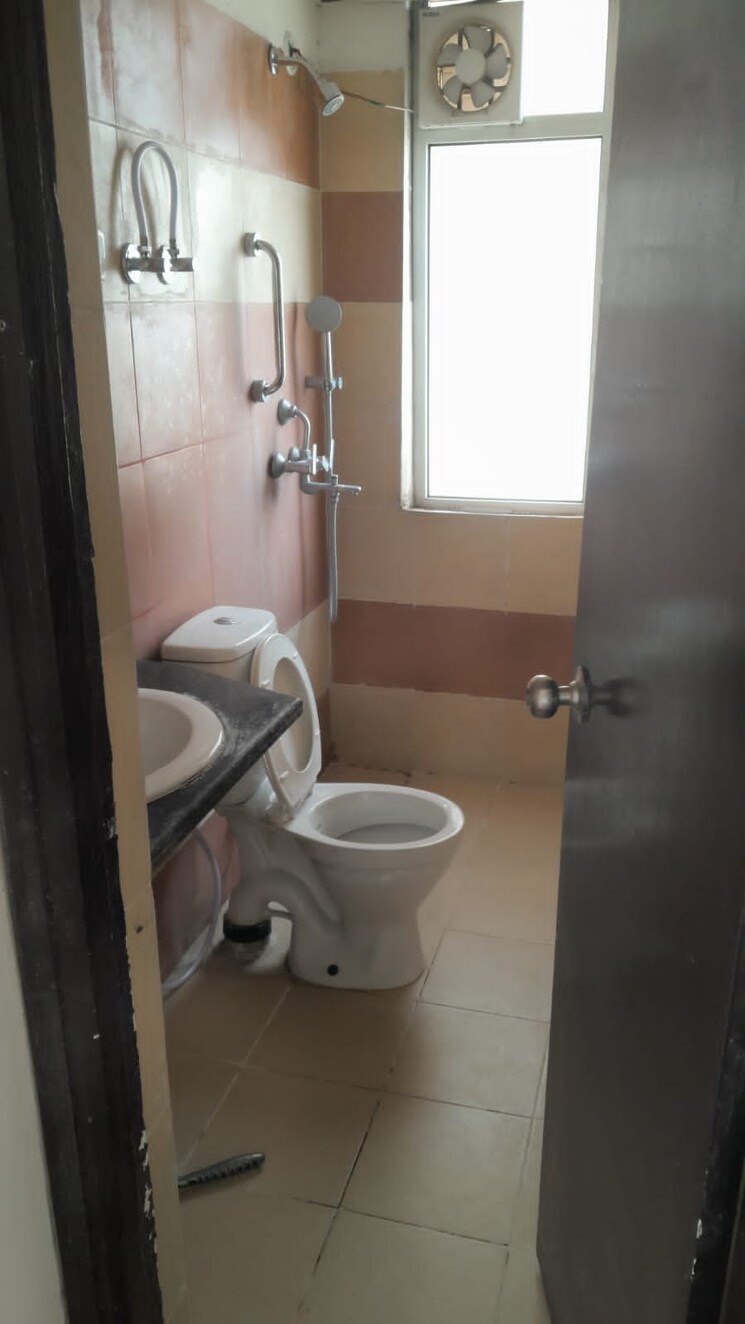 Master Bedroom, mahagun-mywoods-iii 2 Bedroom 960 Sq.Ft. Apartment In Sector 16c Greater Noida Greater Noida 7871416