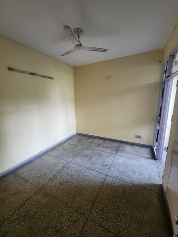Room in 2 BHK Apartment at Aravali View Rail Vihar, Sector 56 – for Sale