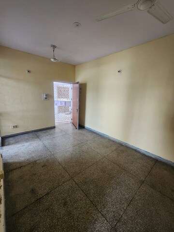 Room in 2 BHK Apartment at Aravali View Rail Vihar, Sector 56 – for Sale