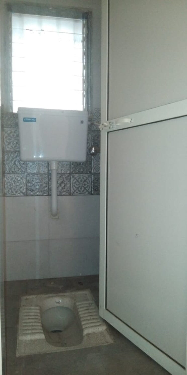 Bathroom, bhamini-sankul 2 Bedroom 900 Sq.Ft. Apartment In Naigaon East Palghar 7871654