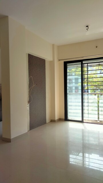 Room in 1 BHK Apartment at Sumit Greendale, Virar West – for Sale