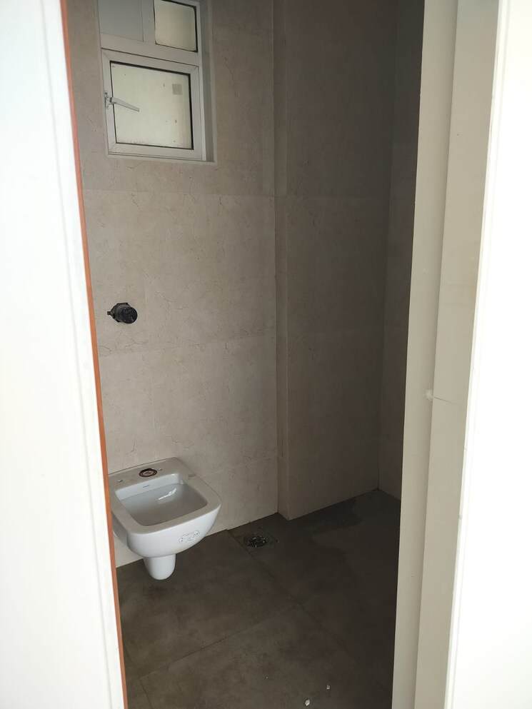 Bathroom, astha-kalash 3 Bedroom 1370 Sq.Ft. Apartment In Goregaon West Mumbai 7871795