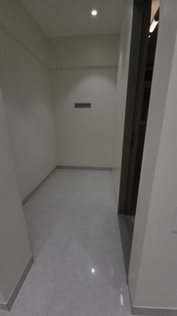 Room in 3 BHK Apartment at Erandwane – for Sale