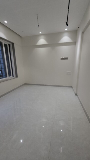 Room in 3 BHK Apartment at Erandwane – for Sale