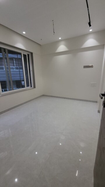 Room in 3 BHK Apartment at Erandwane – for Sale