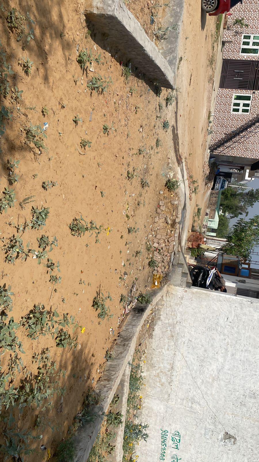 Plot For Sale in Vatika Kunj