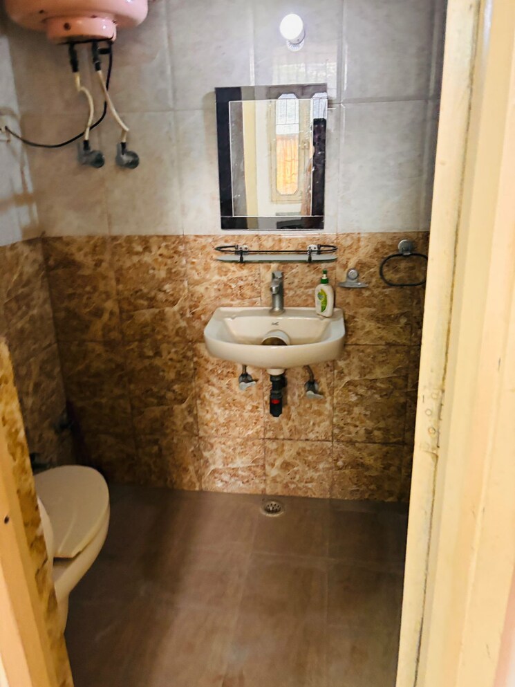 Bathroom, ip extension 2 Bedroom 1050 Sq.Ft. Apartment In Ip Extension Delhi 7871967