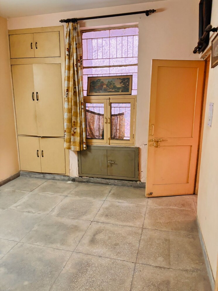 Room, ip extension 2 Bedroom 1050 Sq.Ft. Apartment In Ip Extension Delhi 7871967