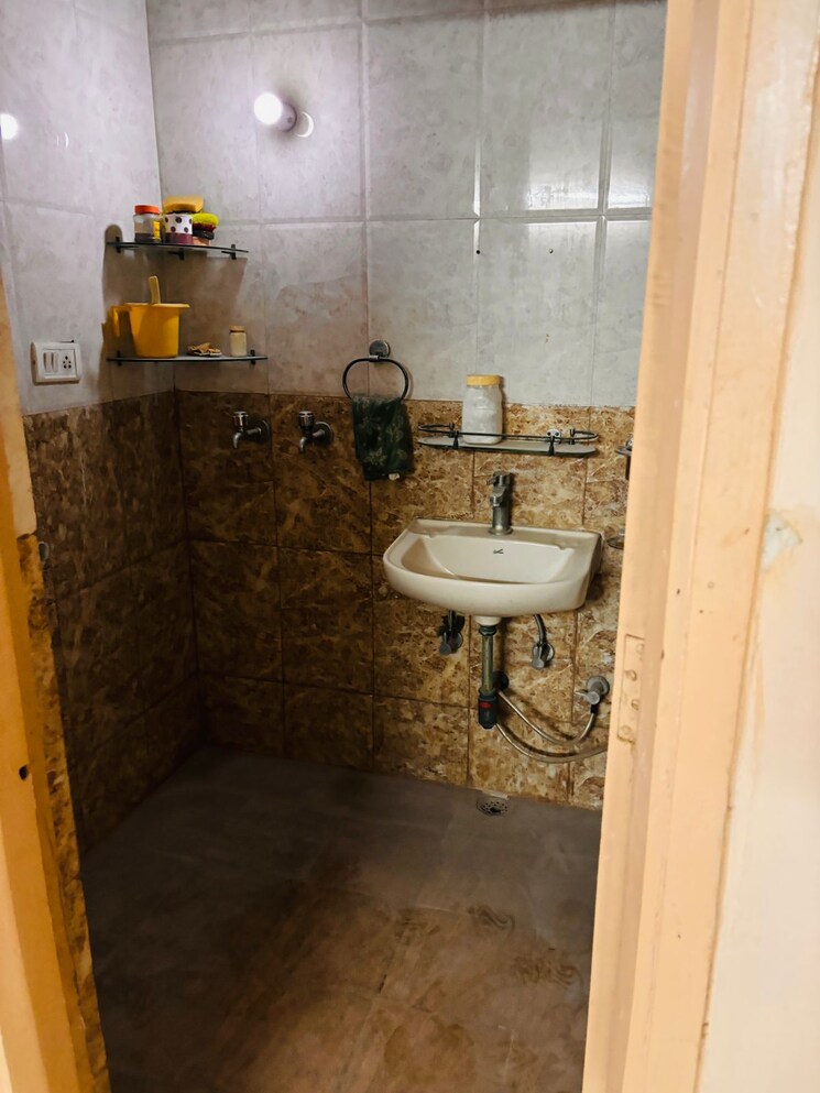 Bathroom, ip extension 2 Bedroom 1050 Sq.Ft. Apartment In Ip Extension Delhi 7871967