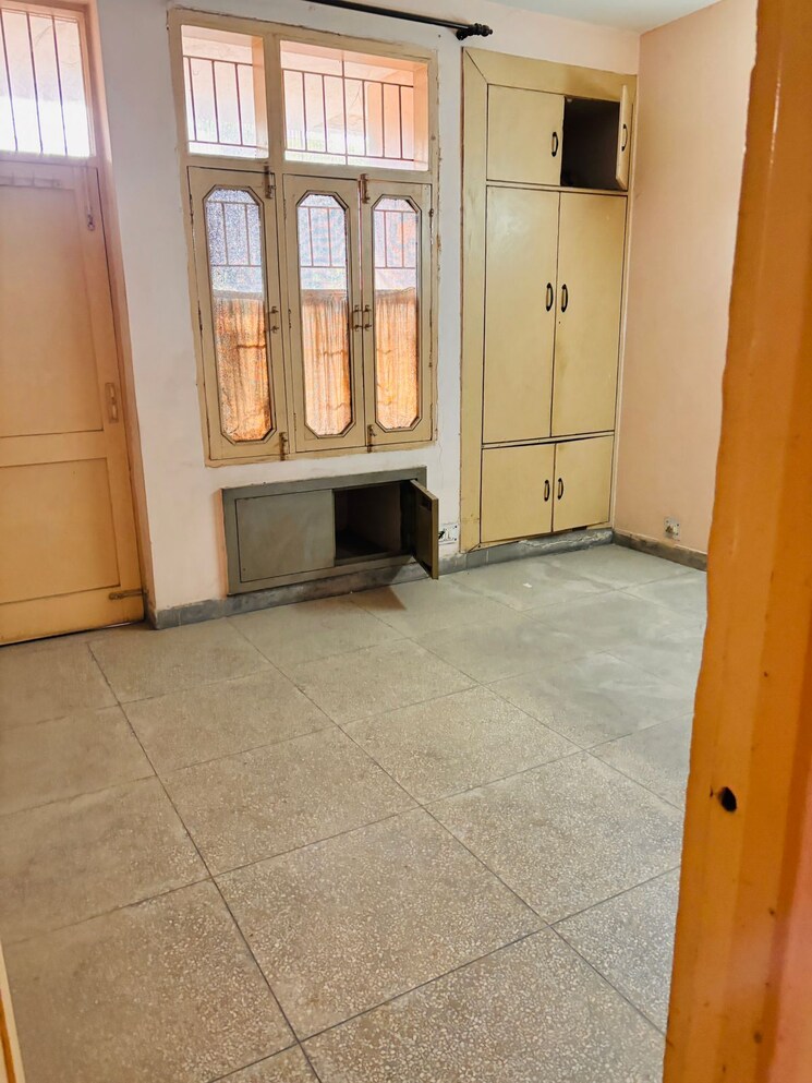 Room, ip extension 2 Bedroom 1050 Sq.Ft. Apartment In Ip Extension Delhi 7871967