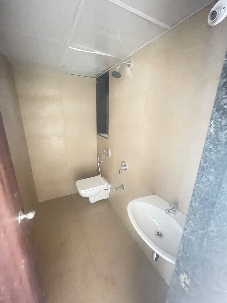Bathroom, runwal-eirene 1 Bedroom 450 Sq.Ft. Apartment In Balkum Pada Thane 7872043