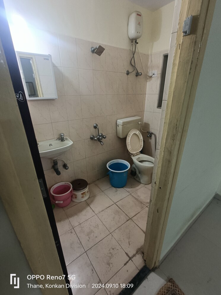 Bathroom, happy-valley 2 Bedroom 750 Sq.Ft. Apartment In Manpada Thane 7872088