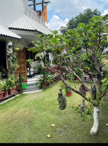 5 BHK Villa – Exterior View View at Dalanwala - for Sale