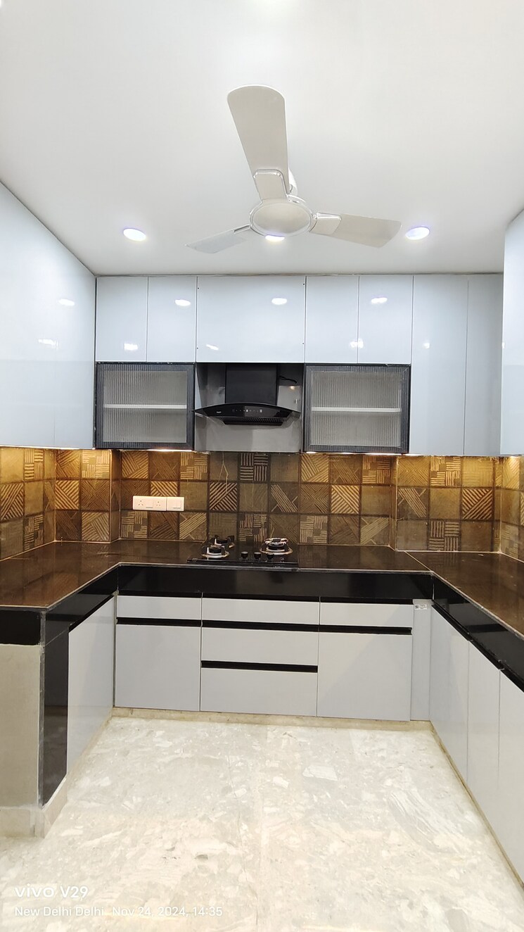 Kitchen, safdarjung enclave 3 Bedroom 1350 Sq.Ft. Builder Floor In Safdarjung Enclave Delhi 7872410