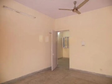 Room in 2 BHK Builder Floor at Dwarka – for Sale