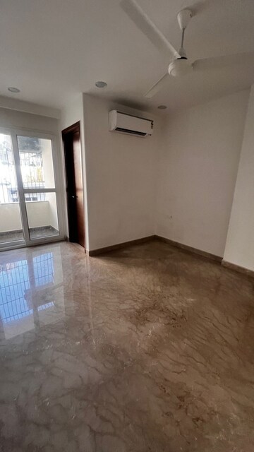 Room in 3 BHK Builder Floor at Defence Colony – for Sale