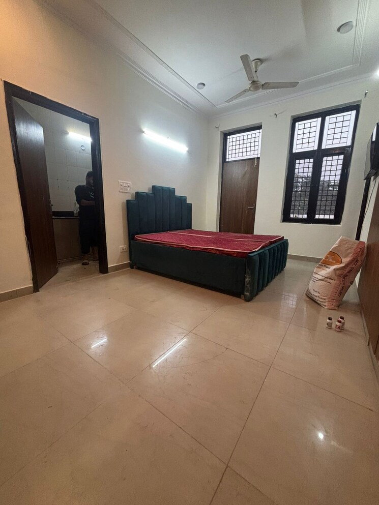 Room, sector 40 3 Bedroom 1750 Sq.Ft. Builder Floor In Sector 40 Gurgaon 7872479