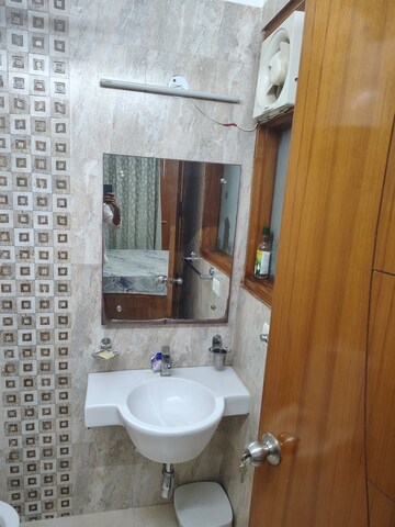 रेसिडेंशियल बिल्डर फ्लोर वर्ग फुट फॉर रेंट इन सेक्टर 38 गुड़गांव  7872572