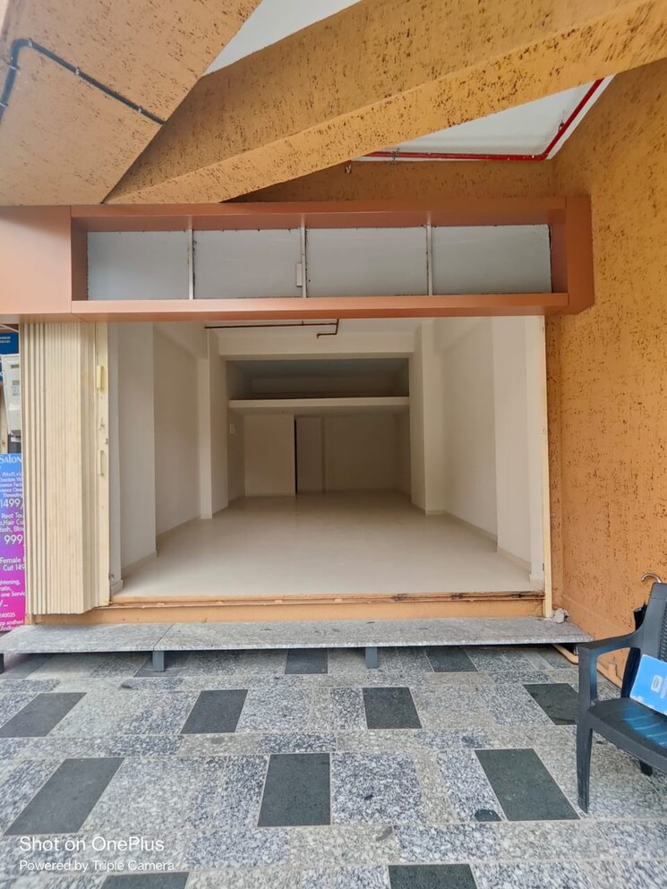 Common Area, andheri west Commercial Shop 600 Sq.Ft. In Andheri West Mumbai 7872867