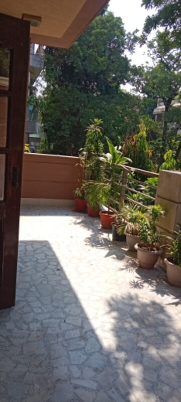 3 BHK Builder Floor For Rent in New Friends Colony