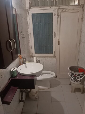 Attached Bathroom in 2 BHK Apartment at Sarvapriya Vihar – for Rent