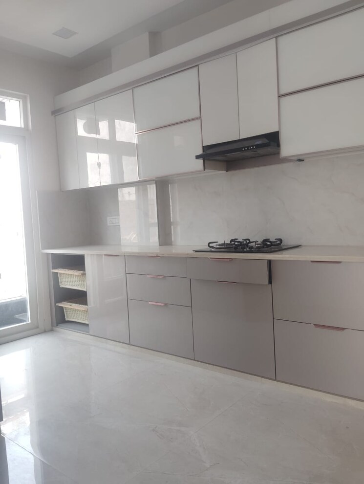 Kitchen, sector 57 3 Bedroom 1950 Sq.Ft. Builder Floor In Sector 57 Gurgaon 7873283
