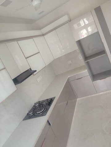 Furnished Amenities in 3 BHK Builder Floor at Sector 57 – for Sale