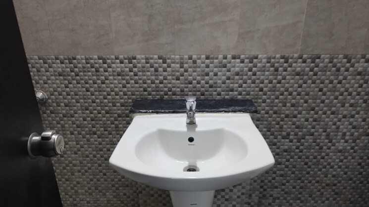 Bathroom, tribute-vihana 2 Bedroom 850 Sq.Ft. Apartment In Mundhwa Pune 7873316