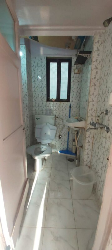 Bathroom in 1 BHK Apartment at Bandra West – for Rent