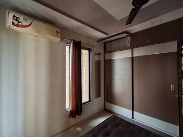 Room in 3 BHK Apartment at Sector 86 – for Sale