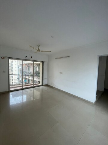 Room in 3 BHK Apartment at Nahar Lilium Lantana, Chandivali – for Sale